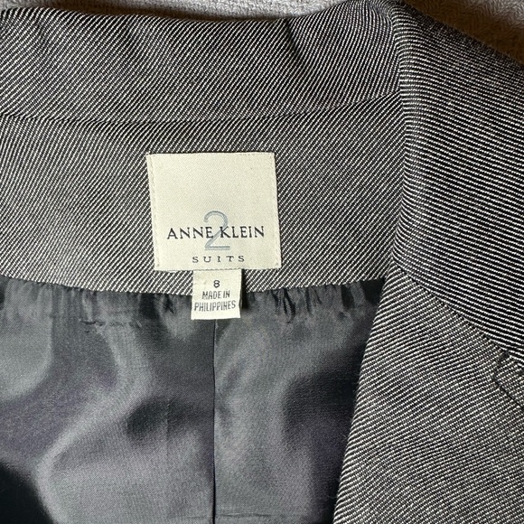 Anne Klein II Charcoal 2 Piece Suit - Picture 8 of 11